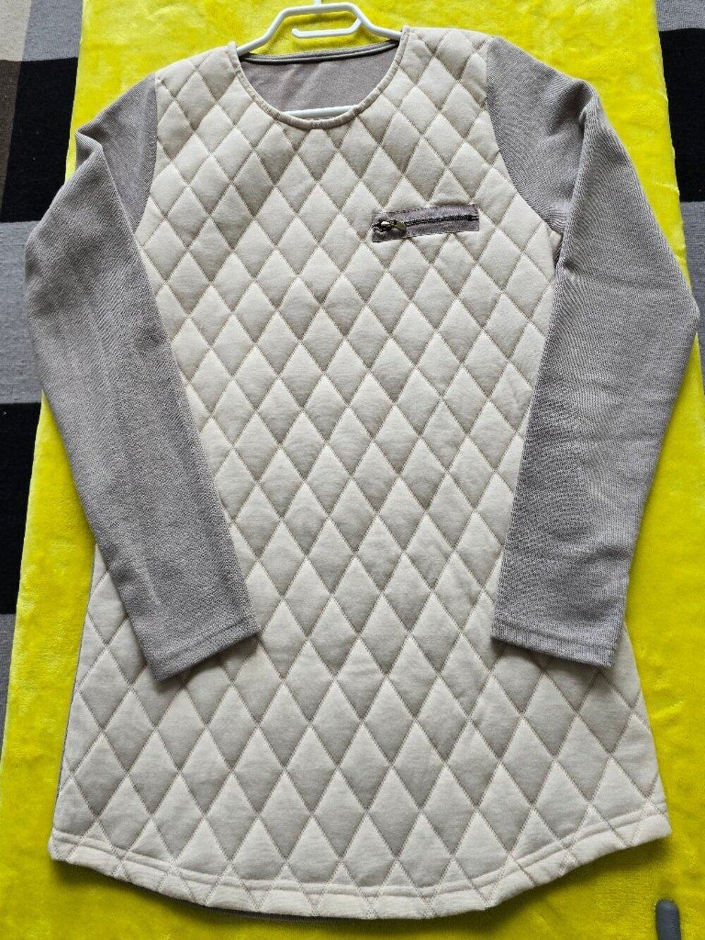 Stylish Comfortable Korean Sweater J153